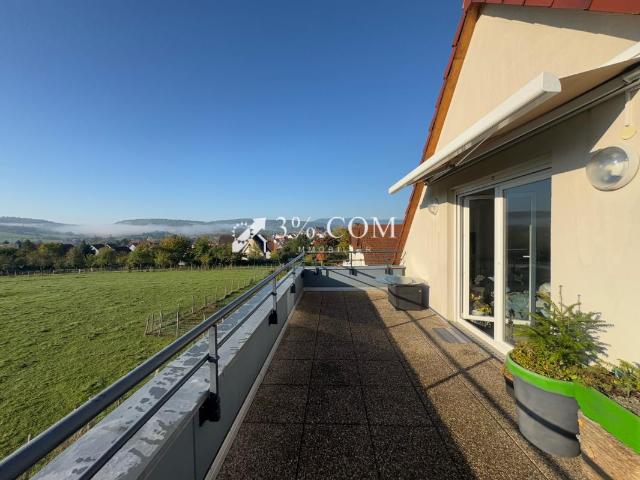 3%COM Très bel appartement avec double terrasse vue campag