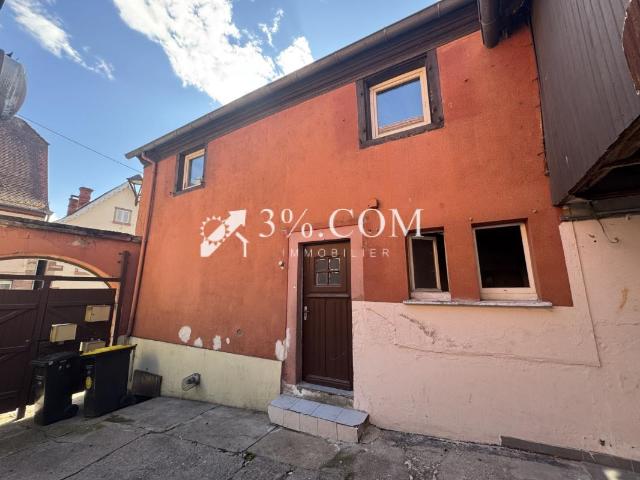 3%COM Triplex à rénover totalement au centre de Hochfelden