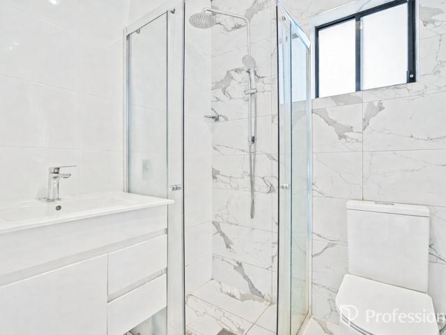 3A Lane PlMinto NSW 2566, Australia