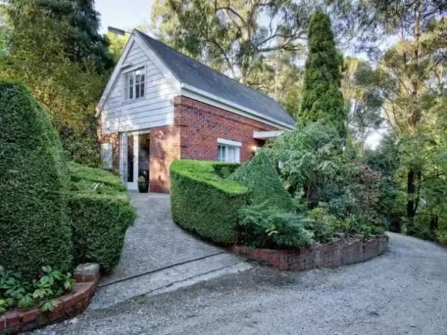 3A Ladd Square, Emerald VIC 3782 House For Lease