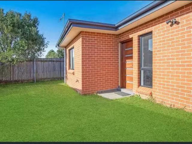 3a Rowley Street, AIRDS Apartment for rent Listed by Jasmin S.