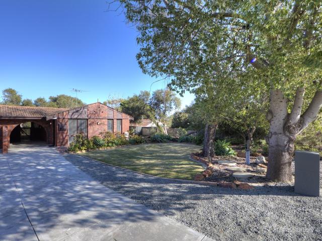 3B Vaughey RoadQuinns Rocks WA 6030, Australia