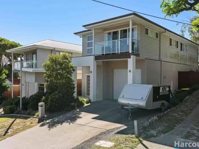 3B Alexander Avenue, Caves Beach, NSW 2281 House for Rent