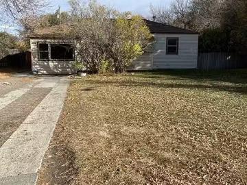 3bed/1bath with garage 1616 22nd St