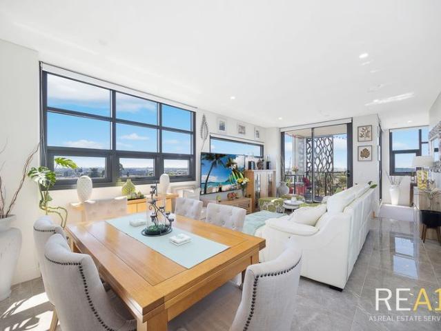 3Bed +Study Room with Double Parking Penthouse For Rent