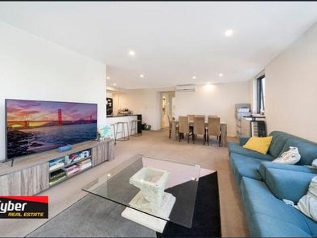 3BED 2BATH 2CARBAY MODERN CITY LIVING WITH EXCEPTIONAL AMENITIES