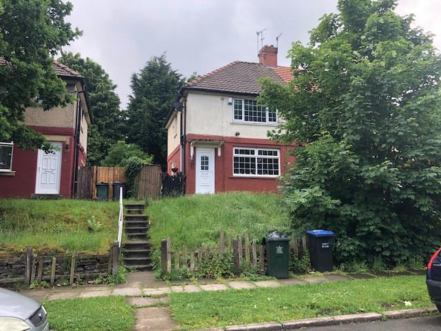 3beds SEMI DETACHED For Rent