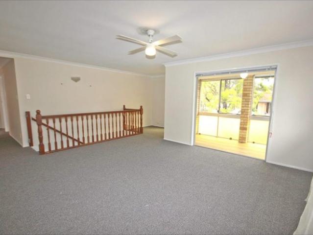 3Bedroom 2Bathroom Double Brick Home with Rumpus
