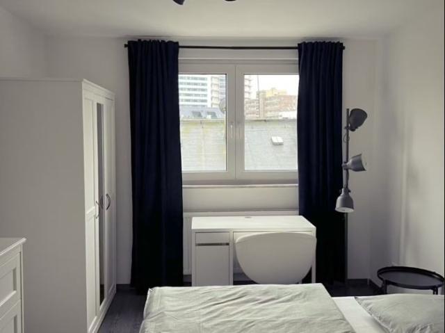 3Bedroom Apartment close to the Willy Brandt Platz, Frankfurt Amsterdam Apartments for Rent