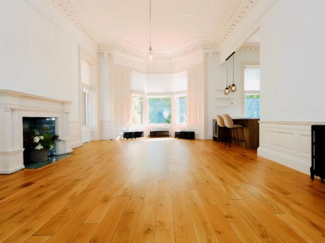 3Bedrooms, 2Bathrooms