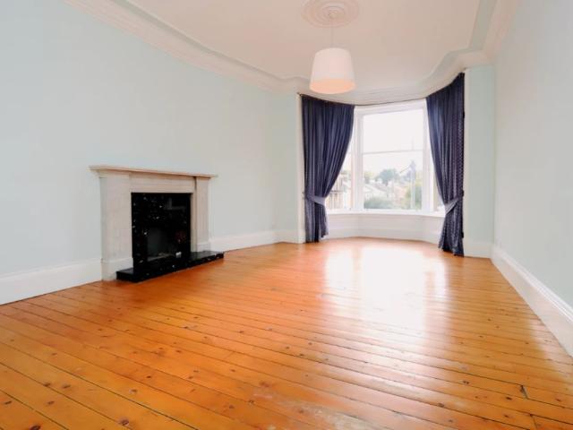 3Bedrooms, 2Bathrooms