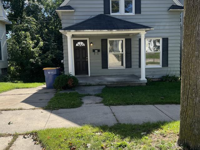 3BR/1BA NE Home at 430 Spencer NE, Grand Rapids, MI 49505