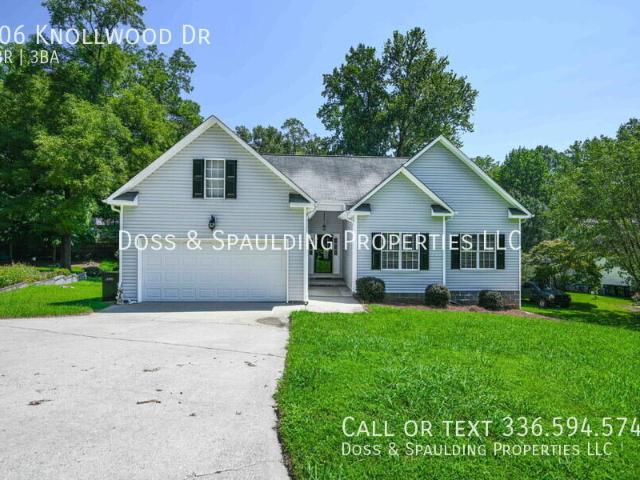3BR/2.5BA Single Family Home in Jamestown's Forestdale Neighborhood