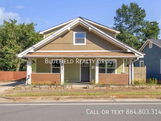 3BR/2BA rental home near Furman in Greenville's Cherrydale district $2100/mo