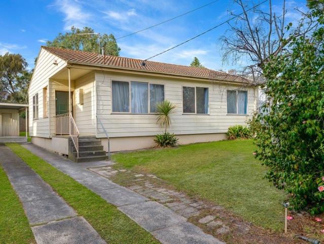 3BR home on large block, ideal for investors, or reno/rebuild/subdivision project STC