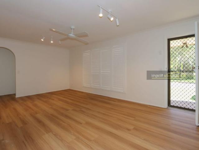 3br updated duplex with garage