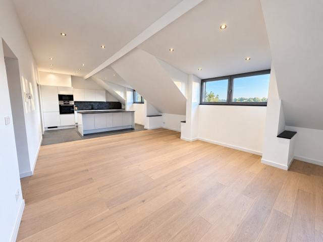 3E ETAGE 2CH. JARDIN CAVE