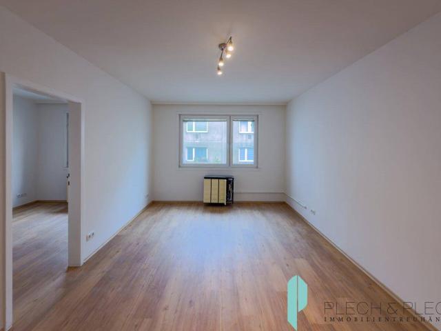 3er WG geeignet | Großzügige 4 Zimmerwohnung mit Loggia & Lift | U4 & U6 Längenfeldgasse