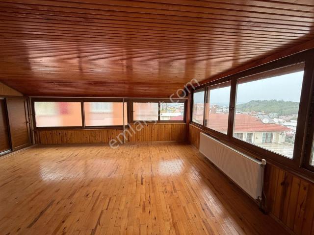 3ev Emlak'tan Kurttepe Mah. Göl Manzaralı 4+1 Kiralık Daire