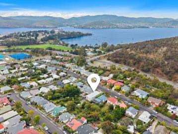 3km to Hobart CBD