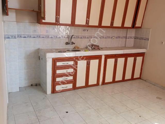 3katlı 3kat Müstakil Yıllık Kiralık Yeşilyurt 3+1 *kap Mutfak* 155m2 *karaafat Cadde Üzeri *2balkon