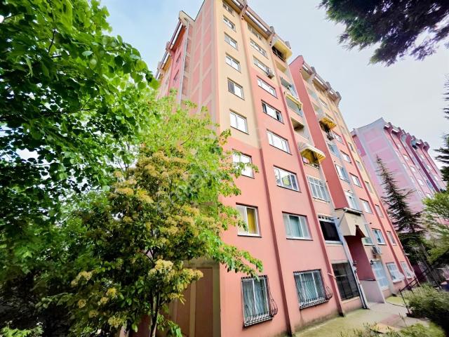 3kent'ten Akçakoca Üniversite Evleri Selvi Apartmanı Kiralık 3+1