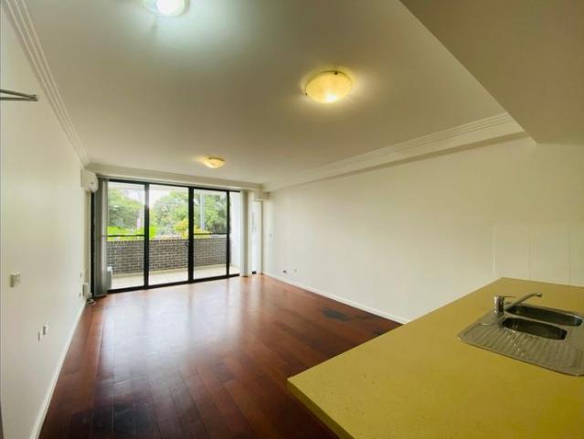 #3MINS TO LIDCOMBE STATION #SPACIOUS TWO BED UNIT #CONVENIENT