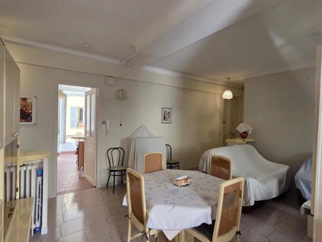 3p traversant Nice Etoile