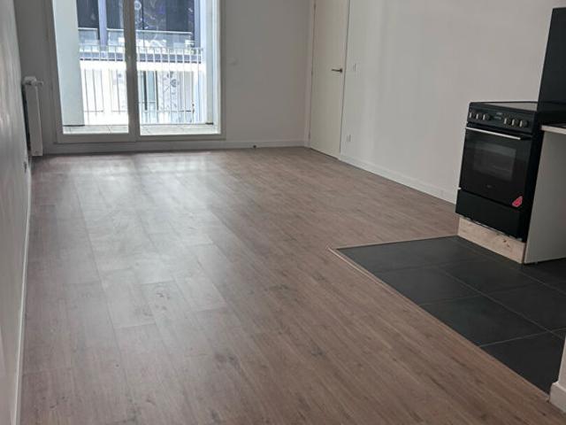 3P AVEC BALCON ECO QUARTIER RER C
