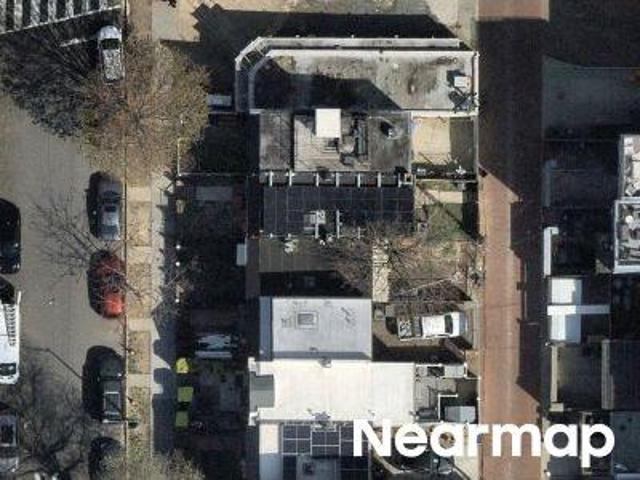 3rd St NE