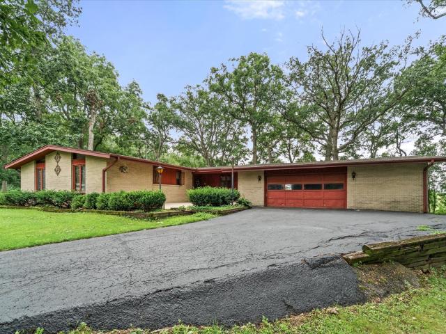 3S984 Oakland Lane