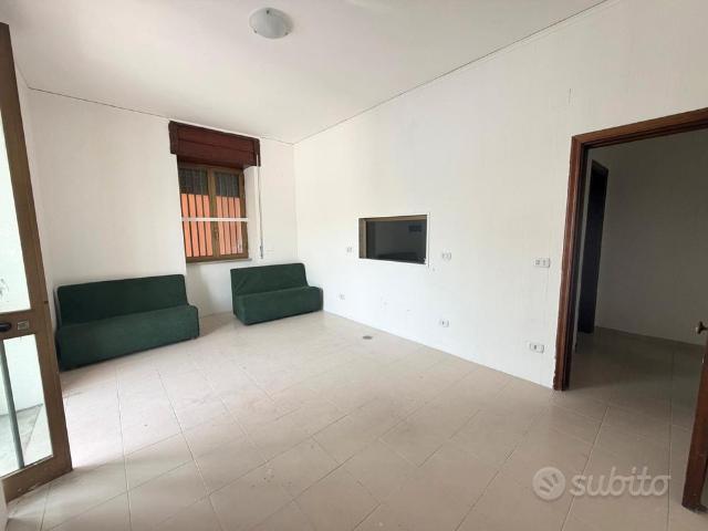 3Vani + P.Auto Zona Pontericcio MAF683