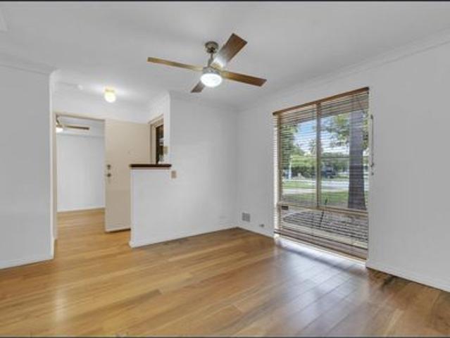 3x1 HOME WITH HUGE WORKSHOP & LARGE BACKYARD