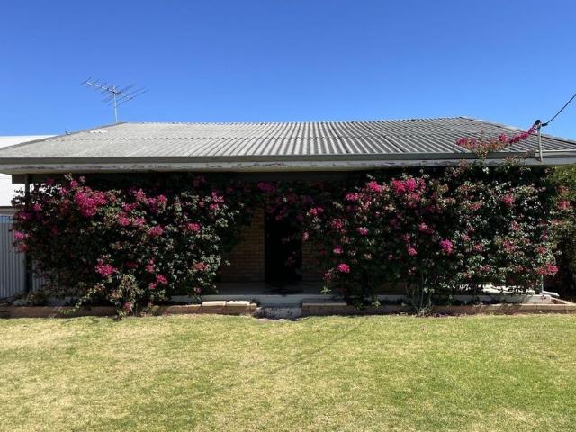 3X1 IN SOUTH BUNBURY
