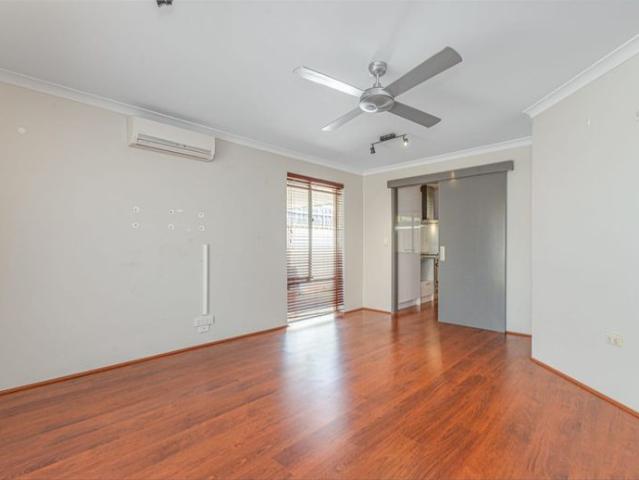 3x2 GREAT LOCATION!