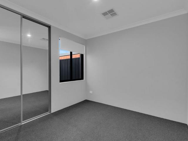 3x2 Dual home in Lakelands