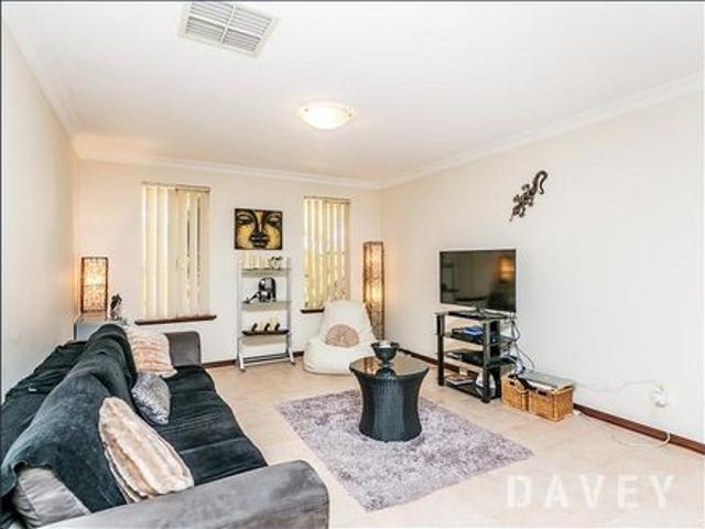 3X2 FAMILY HOME!