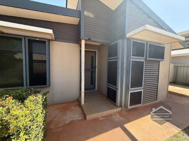 3x2 Furnished Family Home, Available Now!