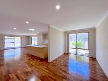 3x2 House in Queens Park with Alfresco