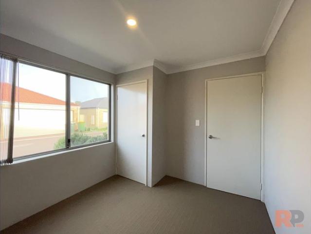 Low Maintenance 3x2 Living in a Convenient Location