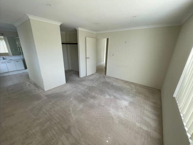 3X2 TWO STOREY QUALITY HOME WITH VIEWS