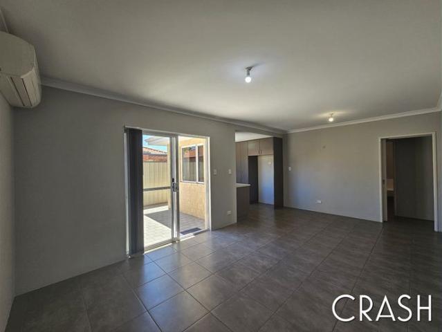 3x2 Villa, Aircon, Double Garage, Solar