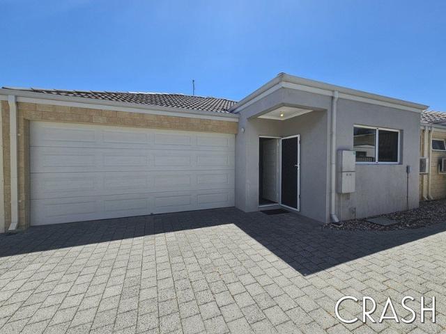 3x2 Villa, Aircon, Double Garage, Solar