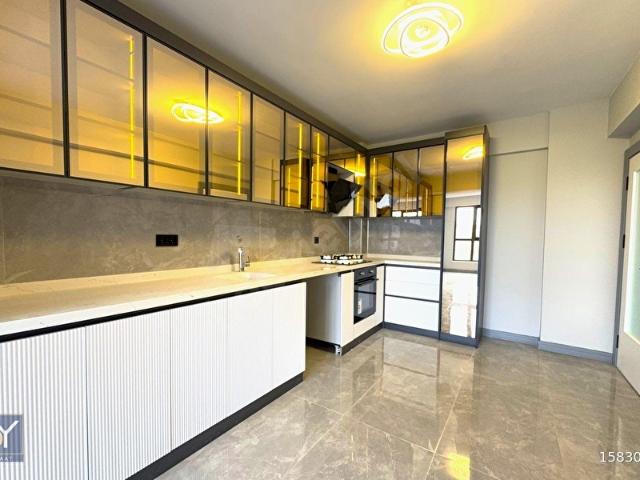 3Y NATURADA 6.KATTA KÖY PARK MANZARALI 3+1 FIRSAT DAİRE