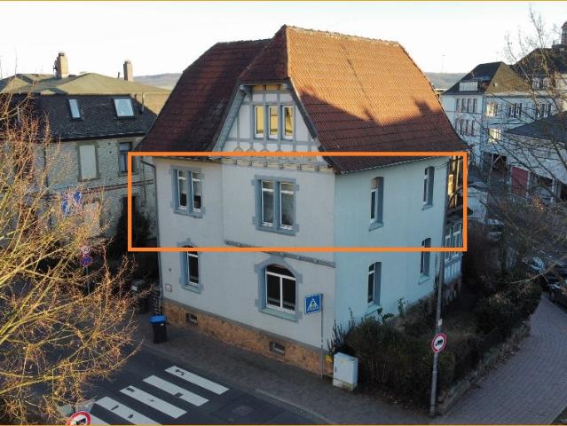 3ZKB OBERGESCHOSSWOHNUNG IN ZENTRALER LAGE VON ALSFELD!