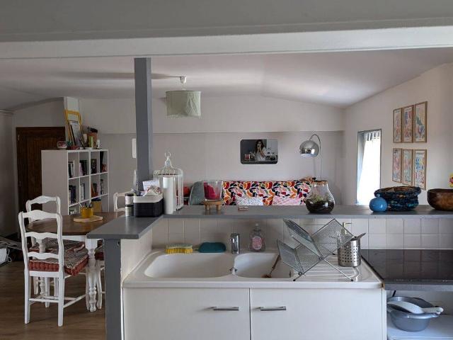 T3 53 m² avec grande terrasse couverte – Lozanne – proche gare
