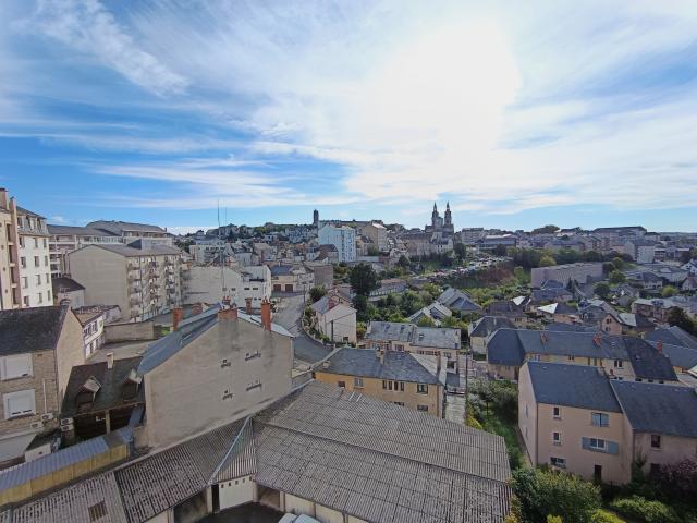 T3 ascenseur, vue, balcon, garage et cave