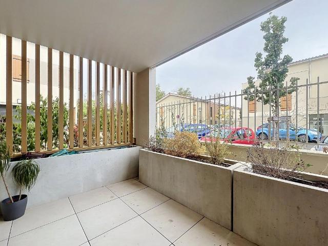 T3 – 63 m2 – TERRASSE – GARAGE – 69740 GENAS