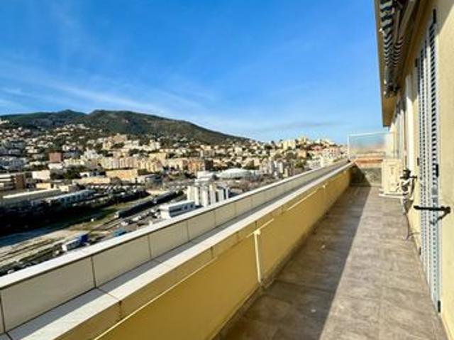 T3 67 m² avec terrasse 15 m², parking et cave – Bastia