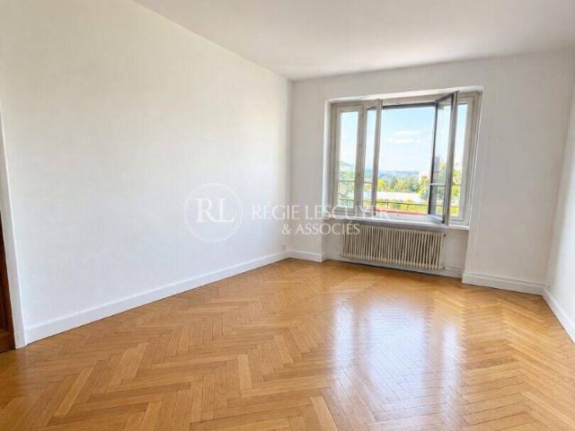 T3 6 RUE PHILIPPE DE LASALLE 69004 LYON